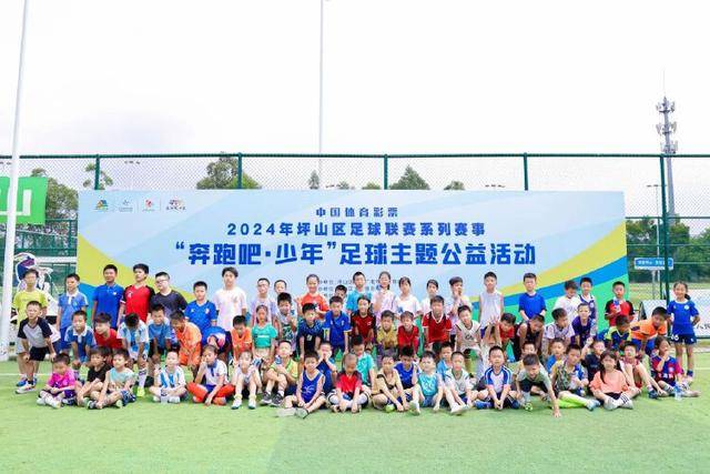 8278！中国男篮首胜塞尔维亚劲旅，留洋小将31+18+6，郭士强捡宝